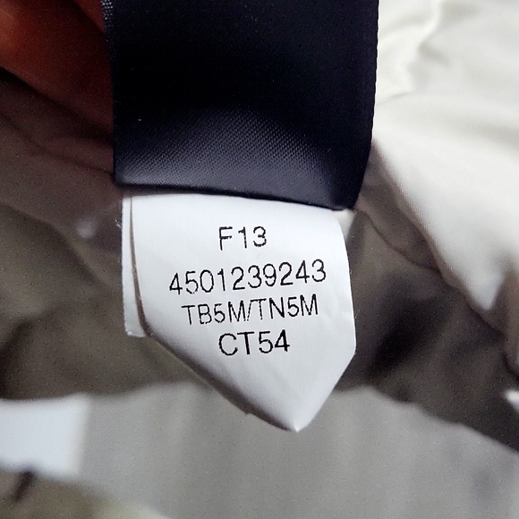 The North Face Women's Beige Parka with Faux Fur Hood Large size pre-owned. - Picture 11 of 12